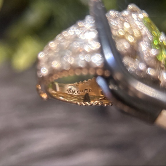 Barbara Bixby Two-Tone Floral Peridot Cluster Ring